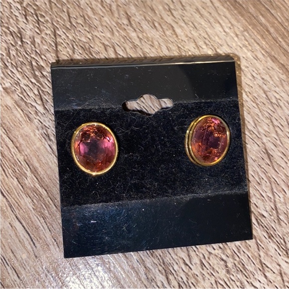 Vintage Clip-on Gold-Tone Purple Gemstone Earrings - Picture 3 of 9